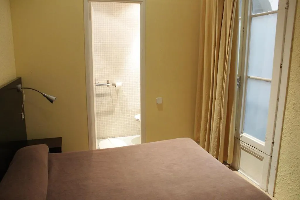 ברצלונה Hostal Baires 0*,  ספרד