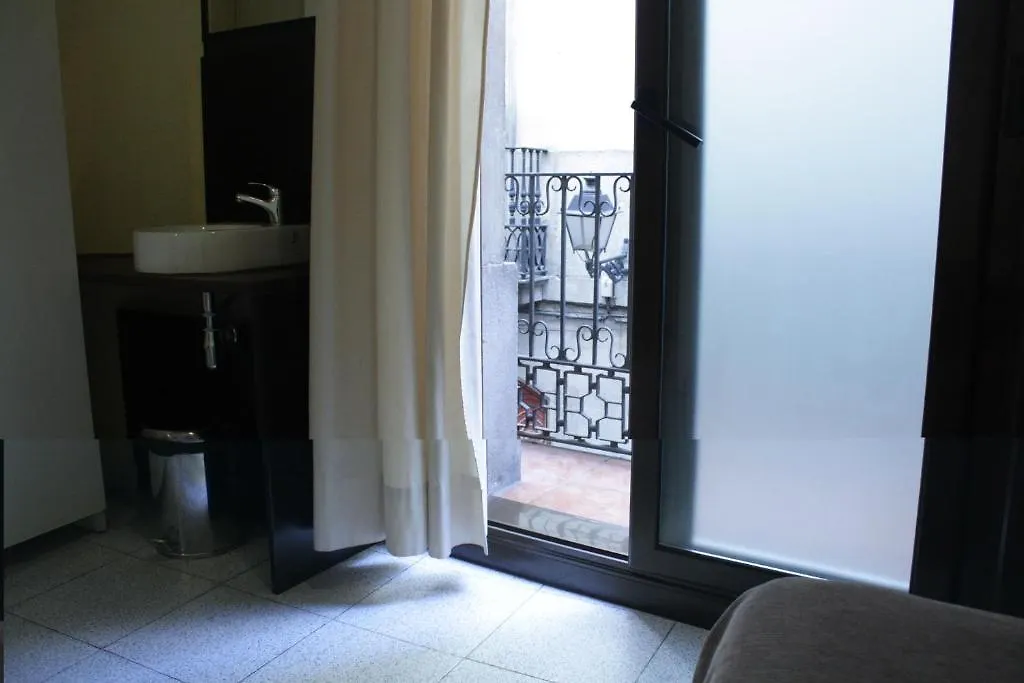 ברצלונה Hostal Baires בית הארחה