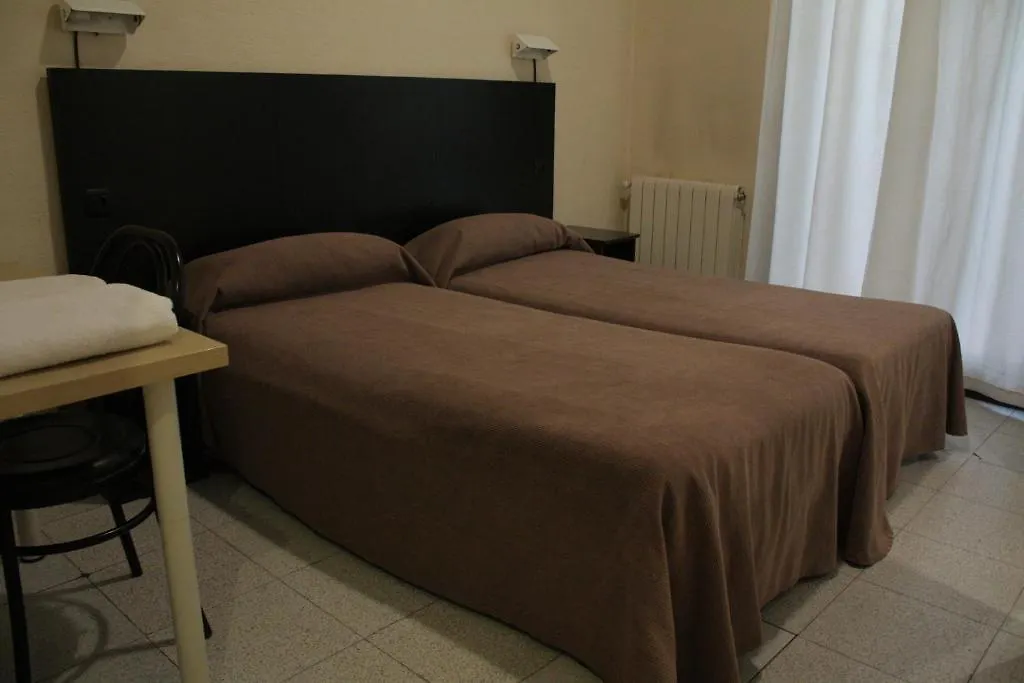 ברצלונה Hostal Baires בית הארחה