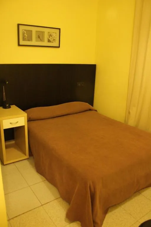 ברצלונה Hostal Baires ספרד