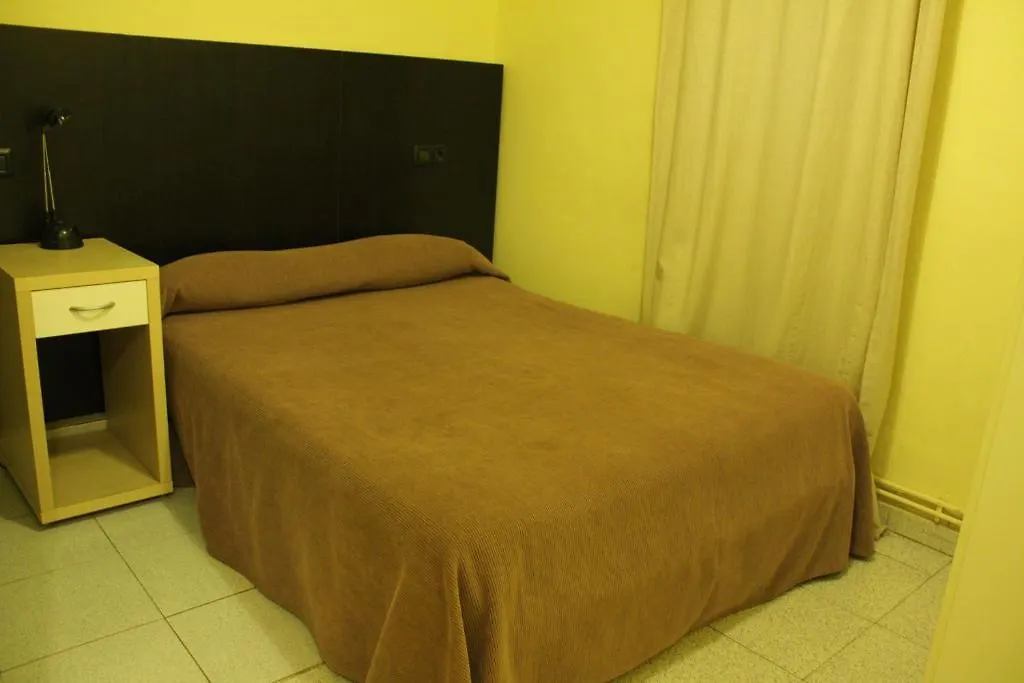 ברצלונה Hostal Baires בית הארחה