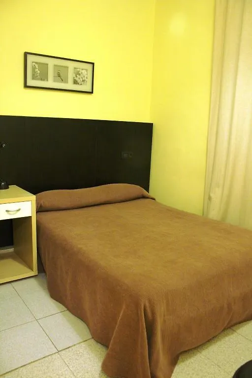 ברצלונה Hostal Baires 0*,  ספרד